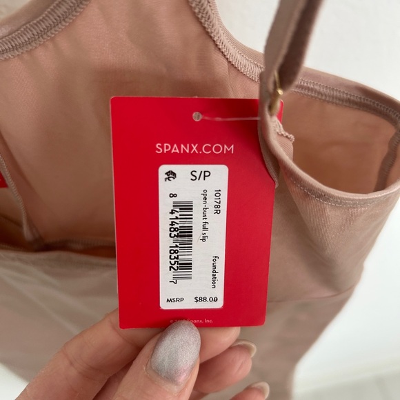 SPANX Smart Grip Open Bust Full Slip size S - Picture 4 of 4